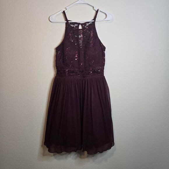 Women's Iz Byer Burgundy Formal Halter Neck Sparkle Sequin Lace Mesh Mini Dress - Picture 2 of 6